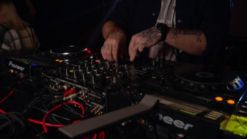 Aura & Hardcore Lair