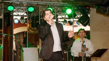 Александр Шахов