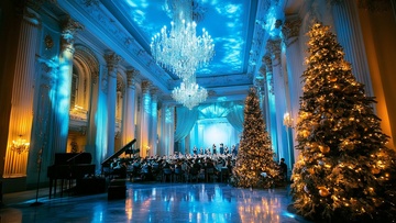 Голливуд в новогоднем Петербурге