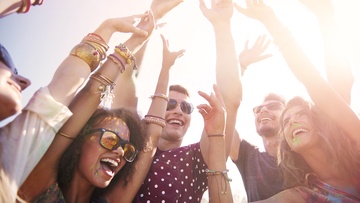 Антон тут рядом