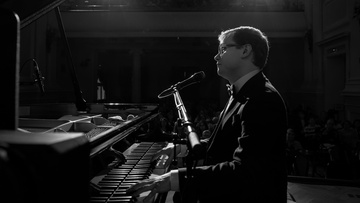 Фортепианный вечер с Олегом Аккуратовым