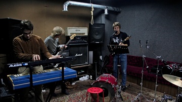 Classic Rock Legends Show. 24 Carat Golden Rock Hits с Silver Machine