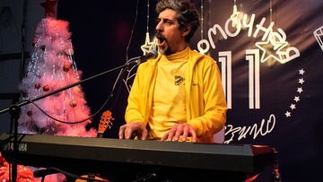 Александр Ливер на новогоднем теплоходе