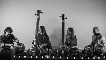 Магия индийской раги при свечах