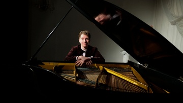 Виктор Николаев. Русская пятёрка