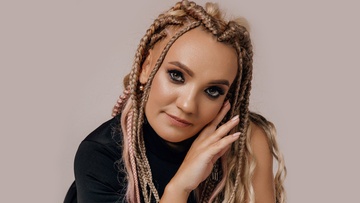 Женя Белоусова