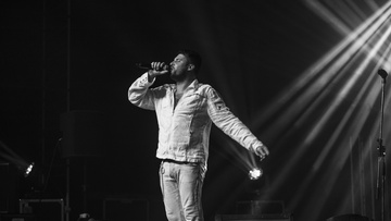 Золотые хиты 90-х и 2000-х