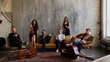 Оркестр при свечах Moon Eclipse