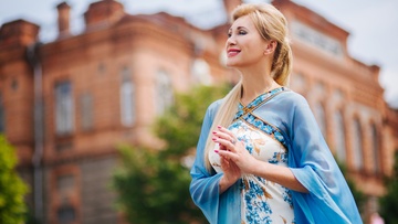 Вика Цыганова