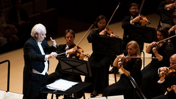 АСО Московской филармонии. Дирижёр — Юрий Симонов