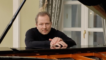 Юрий Мартынов