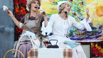 Домовой в витрине