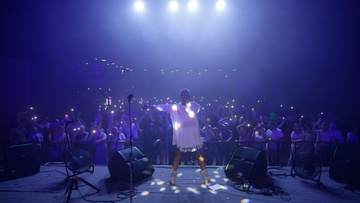 Золотые хиты 90-х и 2000-х