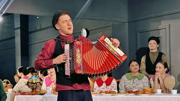 За общим столом