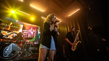 Stormland, Mother snake, Swett