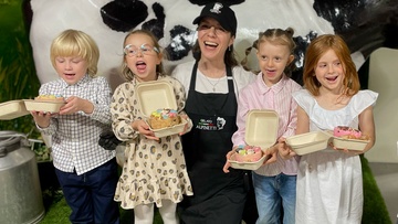 Бенто-торт из мороженого с сюрпризом