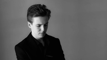 Арсений Сурин представляет: Дамам посвящается