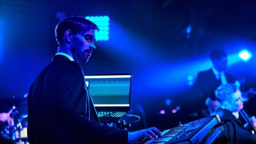 Уитни Хьюстон Tribute