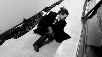 Закат на спицы-улицы упал