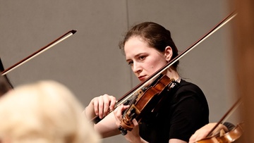 Соединяя музыкою поколенья