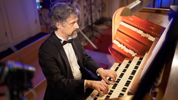 Старинный орган при свечах. Великие органные традиции Германии и Франции