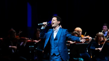 Антон Макарский и оркестр им. Некрасова