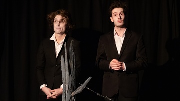 Он не придёт. Кажется