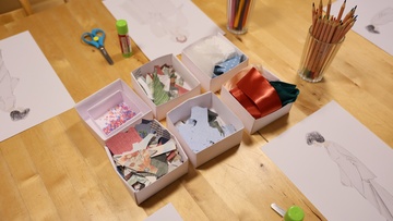 Персонаж в коробочке