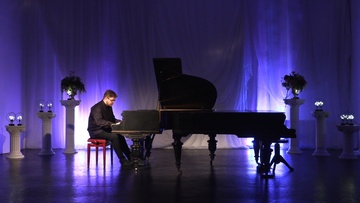 Антон Самсонов. Мистер до-диез минор