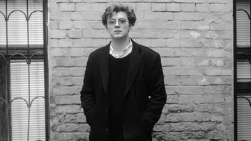 Бонд с кнопкой