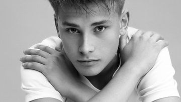 Леонардо Хенер Мендоза