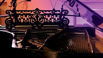 Концерт при свечах. Вальс цветов: Танцы в четыре руки