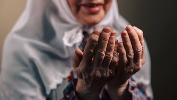 Әни килде / Мама приехала