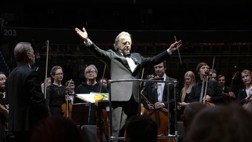 Симфонический оркестр «Классика» и Александр Канторов