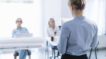 Императорский отпуск: дачи, заграничный отдых и первые тревел-блогеры