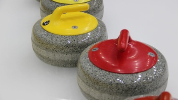 Выходим на лёд: семейный кёрлинг