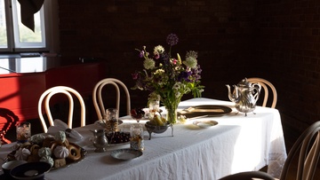 Пасхальный завтрак с искусствоведом Натальей Михайловской