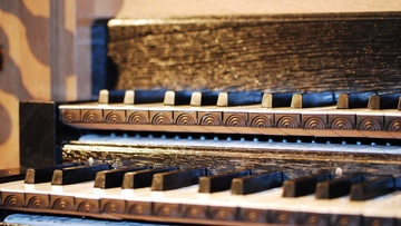 Орган при свечах. Мировые шедевры и мелодия белой ночи