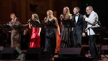 Бонд. Джеймс Бонд!