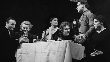 «Современник» в гостях у Давида Боровского: показ телеспектакля «Вечно живые»