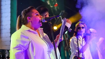 Хит хор: поём сотнями голосов