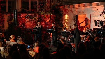 Cinematica Orchestra под открытым небом