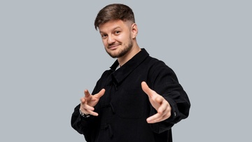 Алексей Жаров