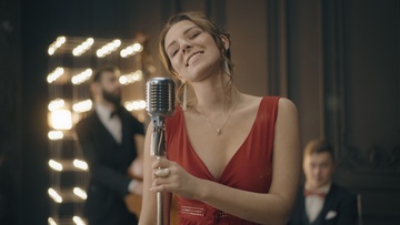 Ксения Ельникова и бэнд Близкие люди